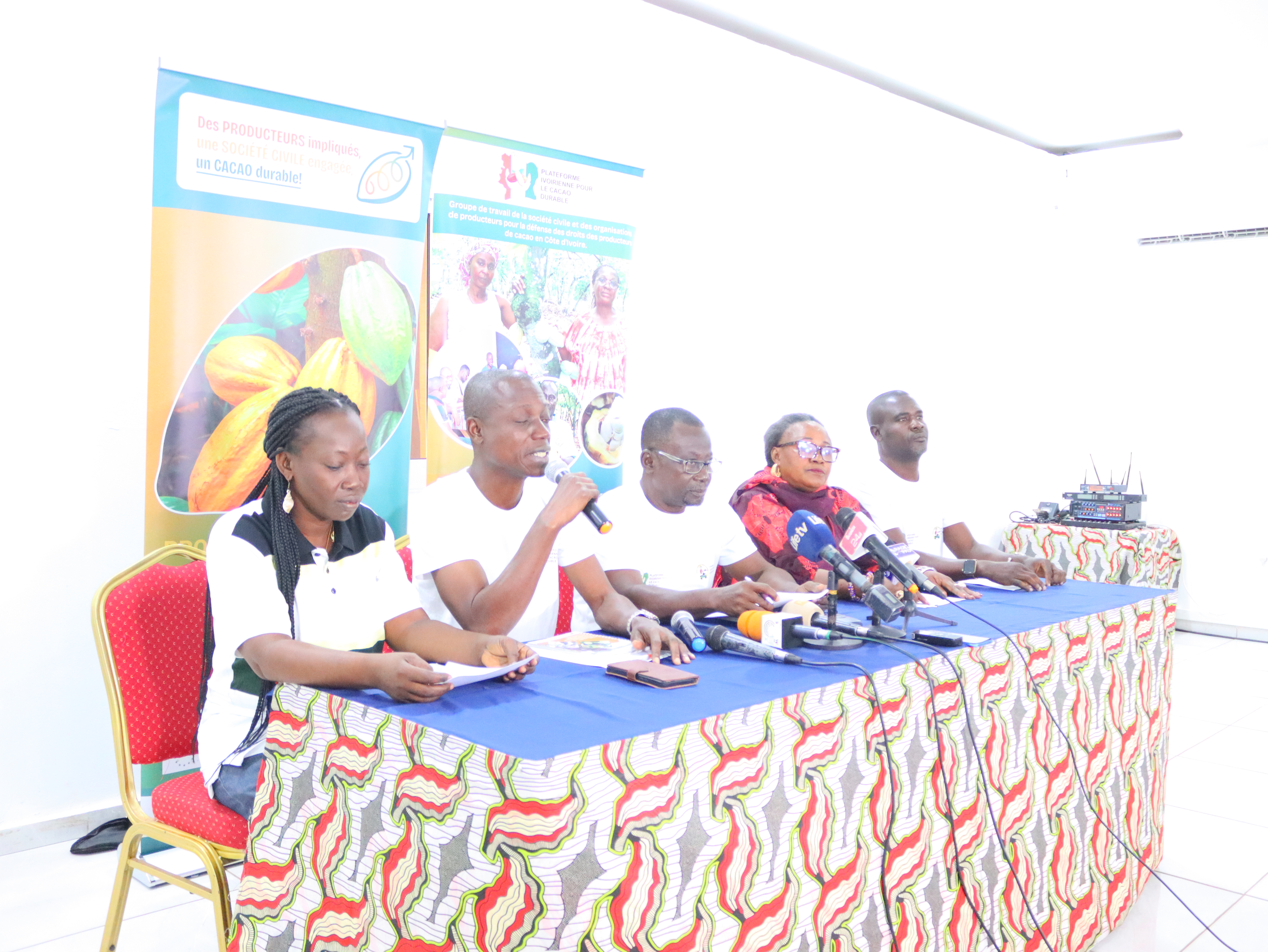 Communication de la Plateforme Ivoirienne pour le Cacao Durable relative à l’annonce du prix  d’achat bord champ pour la campagne intermédiaire 2025-2026 